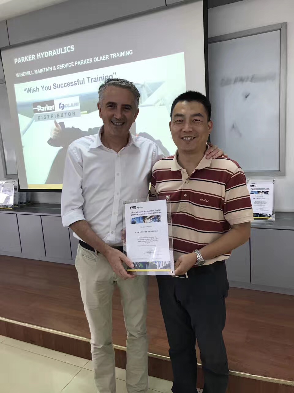 Parker液壓培訓(xùn)順利通過，畜能器；冷卻器；維修；購買可以聯(lián)絡(luò)我們