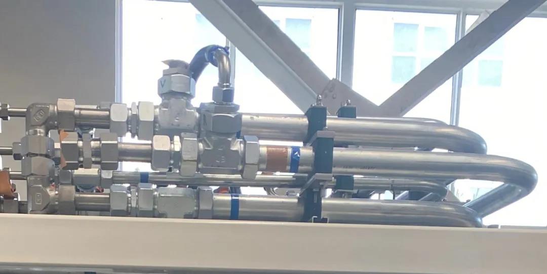 在派克眾多的明星產(chǎn)品中， 無(wú)論是論實(shí)力、拼資歷，還是比知名度，怎么都少不了EO卡套接頭！ 